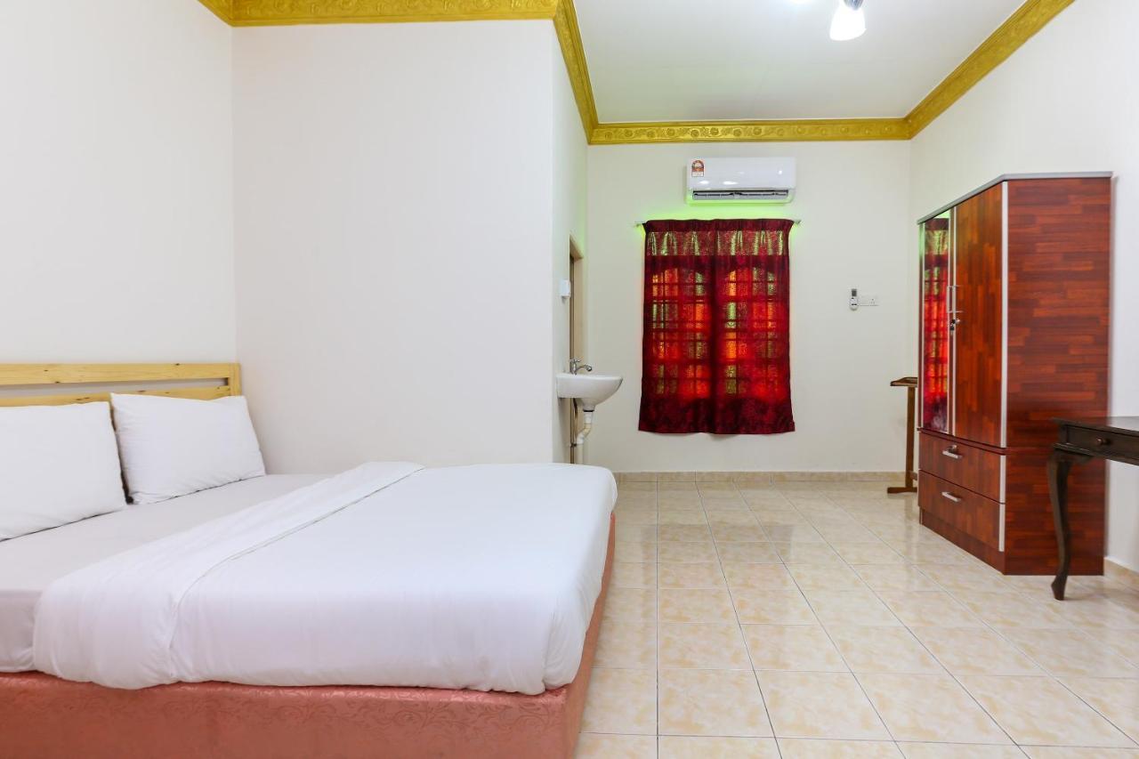 OYO 89887 Chalet Yunie Marang Extérieur photo